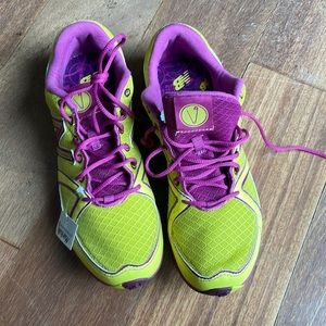 New Balance women new W700XGS size 9.5 B track and field shoes cross country